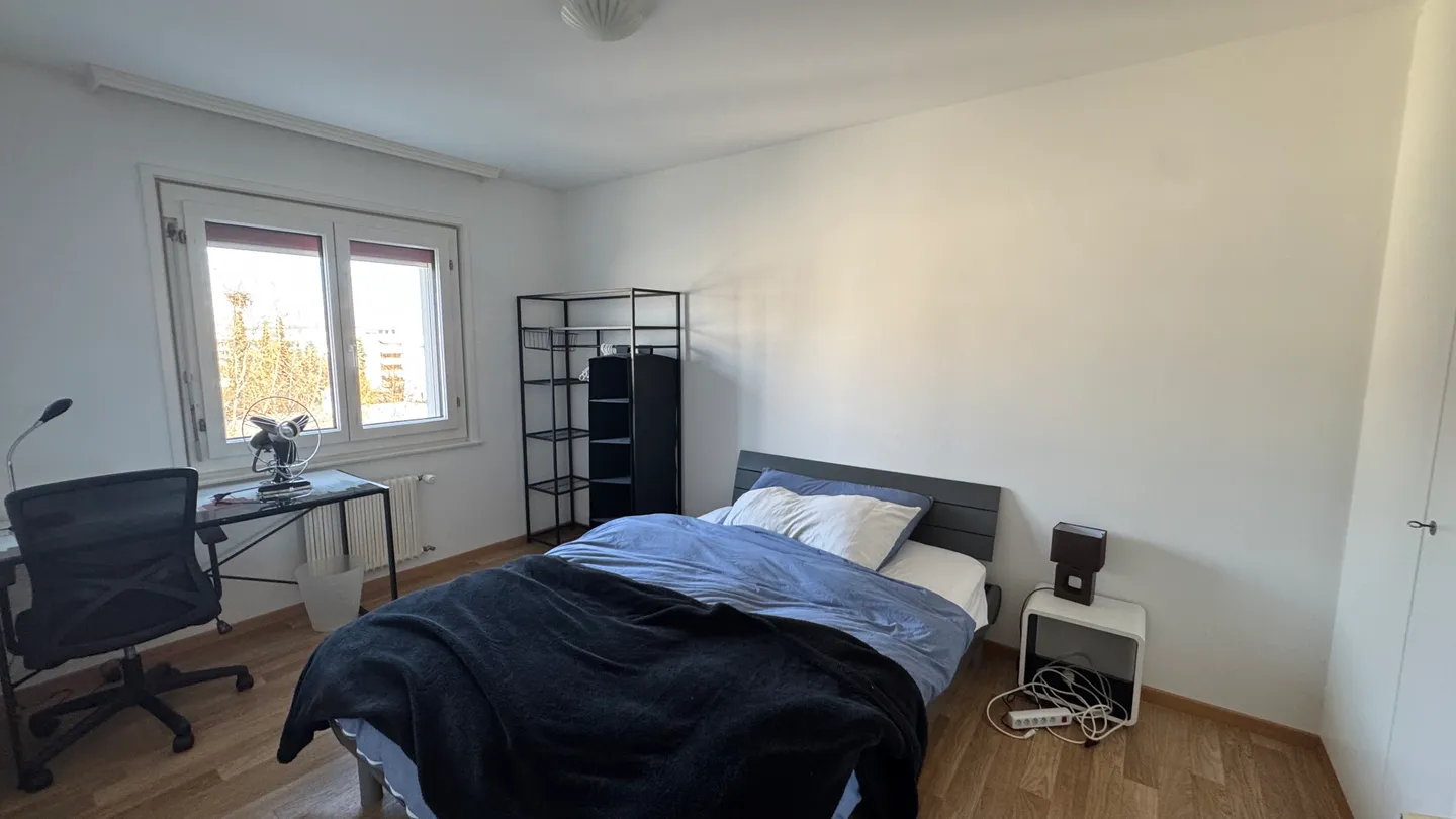 Charming Apartment Near Forest - Photo 4 of 5