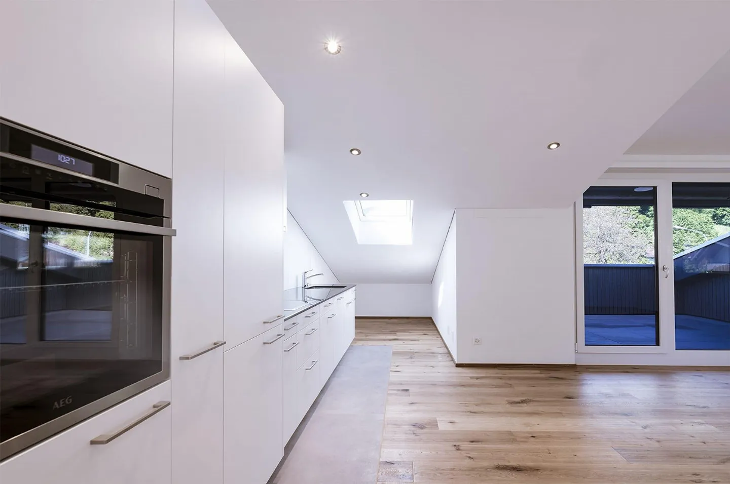 Moderno appartamento di 3,5 stanze con balcone - Foto 5 di 12