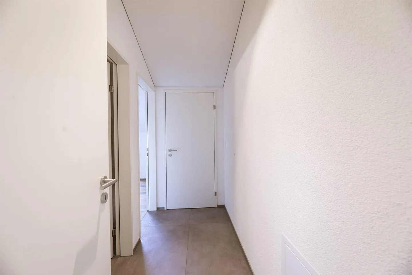 Moderno appartamento di 3,5 stanze con balcone - Foto 8 di 12