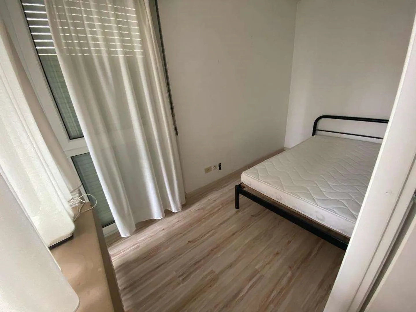 Appartamento confortevole nel centro di Paradiso - Foto 5 di 7