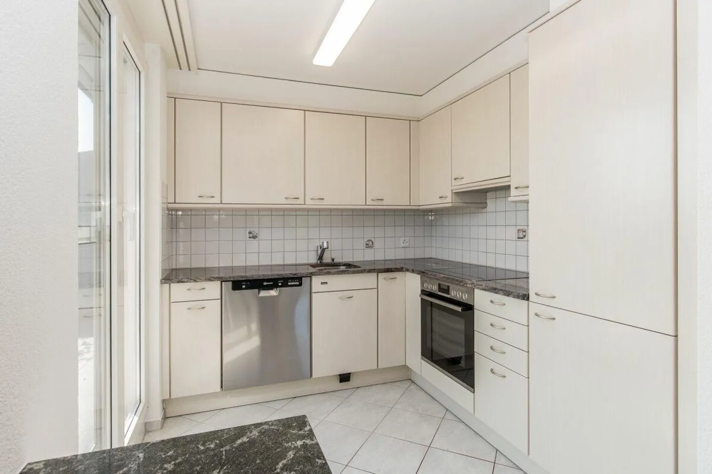 Attic Oasis with Säntis View - Wide View, Living Comfort and Peace - Photo 5 of 11