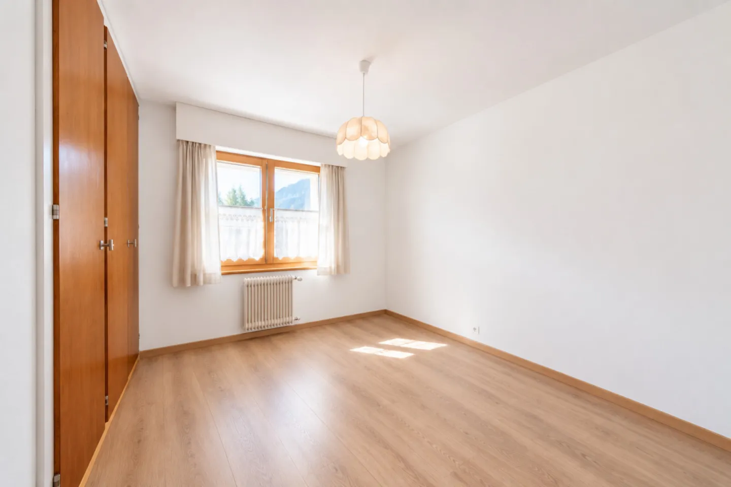 4.5-room apartment in St-Pierre-de-Clages - Photo 10 of 15