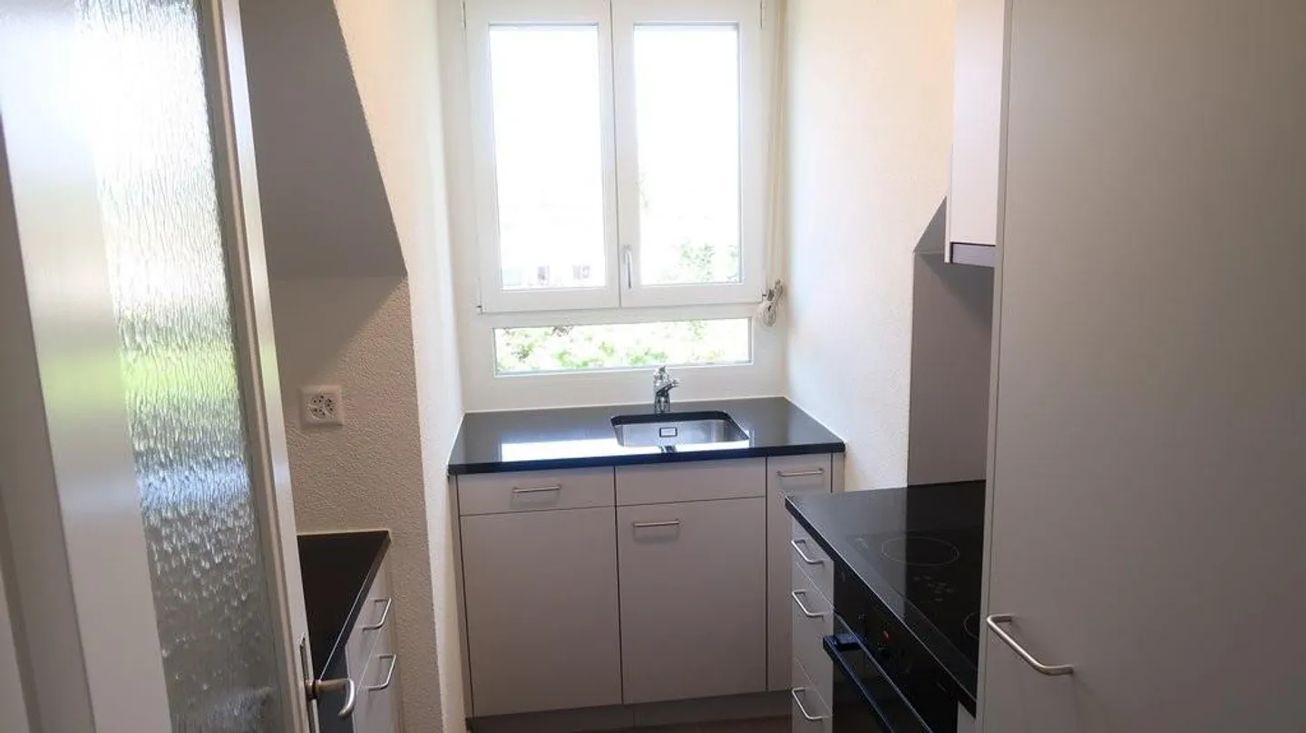 Cozy 3-Room Apartment - Photo 3 of 10