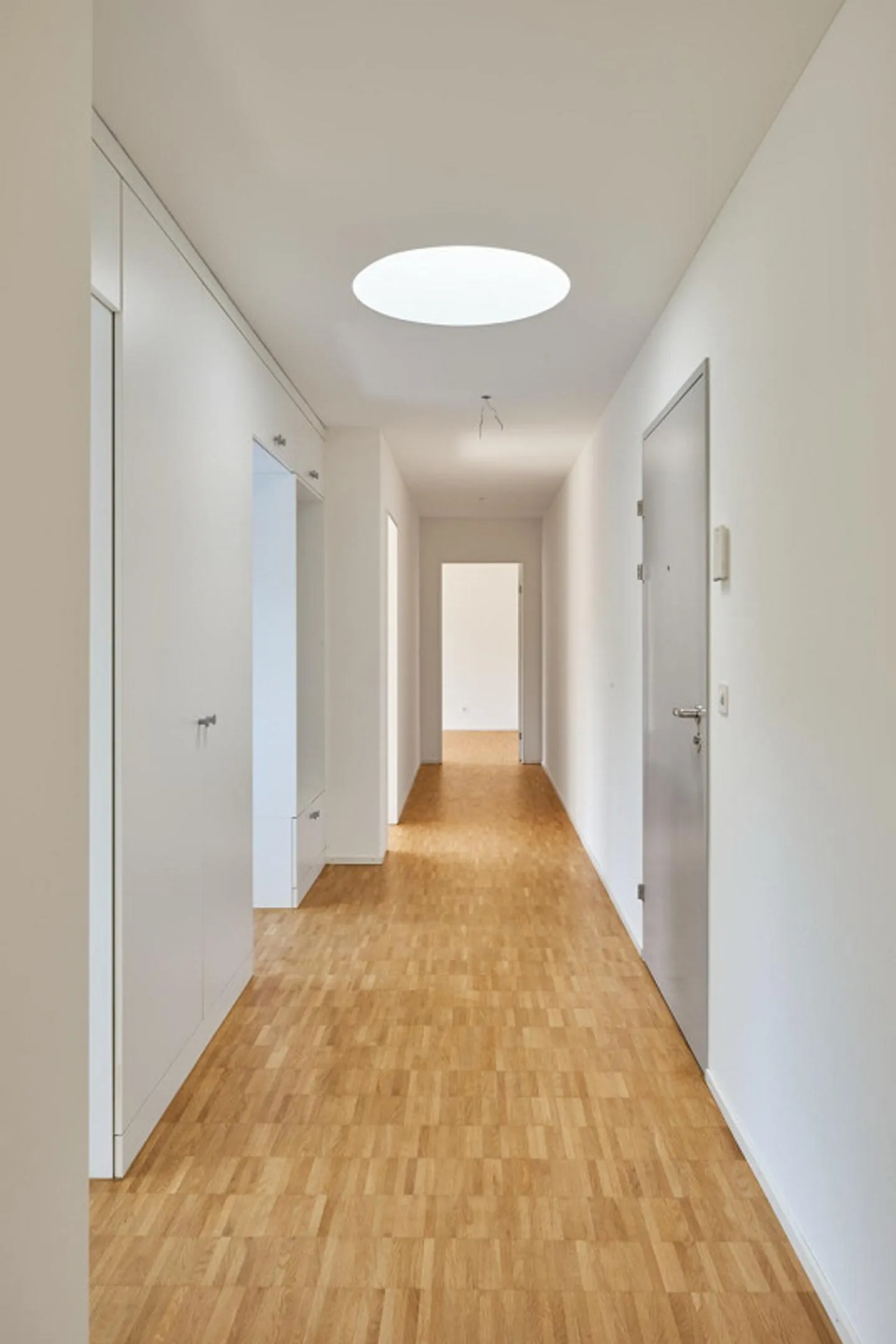 Modern apartment with spacious roof terrace - Photo 10 of 11
