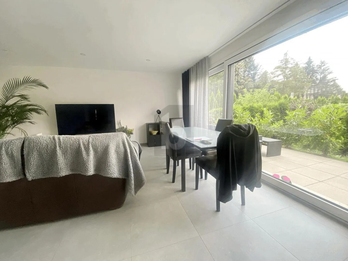 Bel appartement avec piscine - Photo 3 sur 6