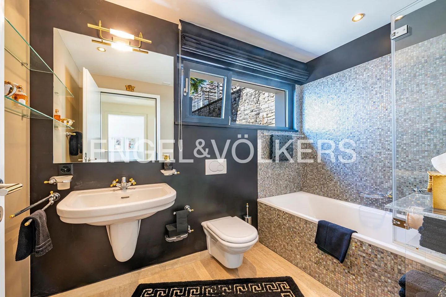 Villa avec garage double et vue sur le lac (45) - Photo 9 sur 11