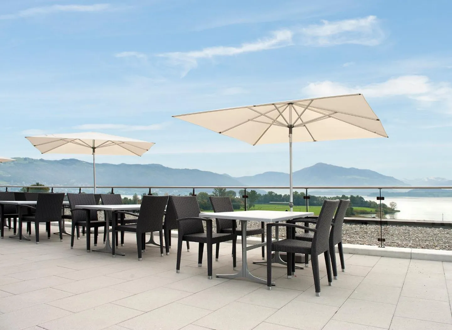 Ufficio per team moderno attrezzato per 3 persone pronto all'uso - Presso kuia-office sei flessibile - Foto 13 di 13