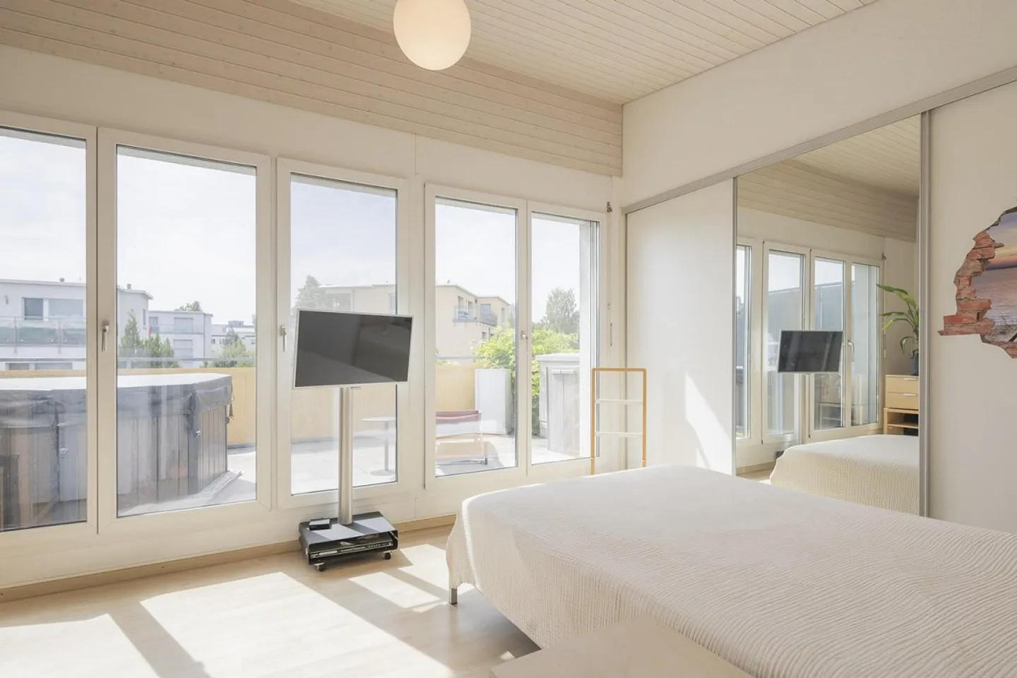 Maison semi-détachée de 6,5 pièces à Dübendorf – Vie spacieuse avec jardin et terrasse - Photo 5 sur 7