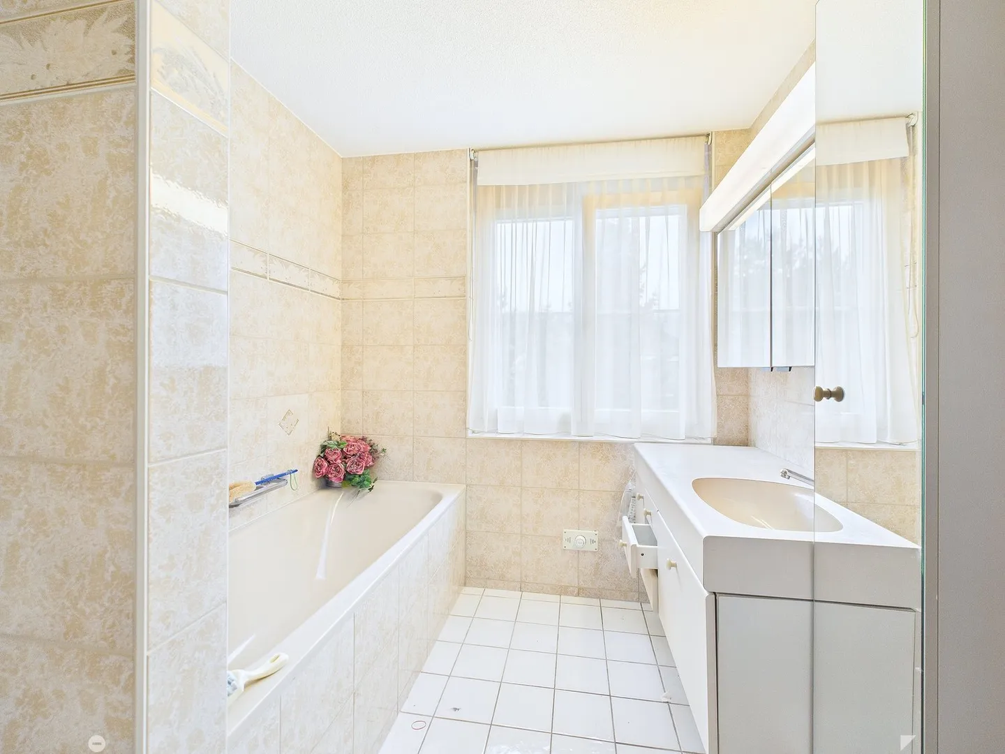 Im Lindenquartier mit grossen Balkon - Foto 7 von 11