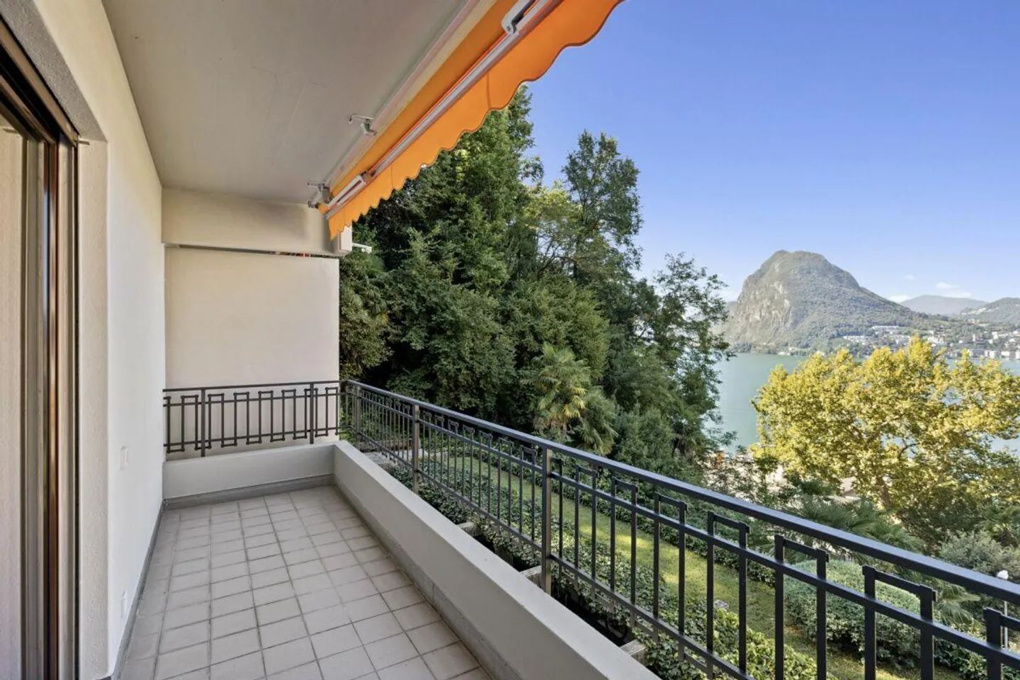 Appartamento esclusivo di 7,5 stanze a Castagnola con vista sul lago e sulle montagne - Foto 14 di 16