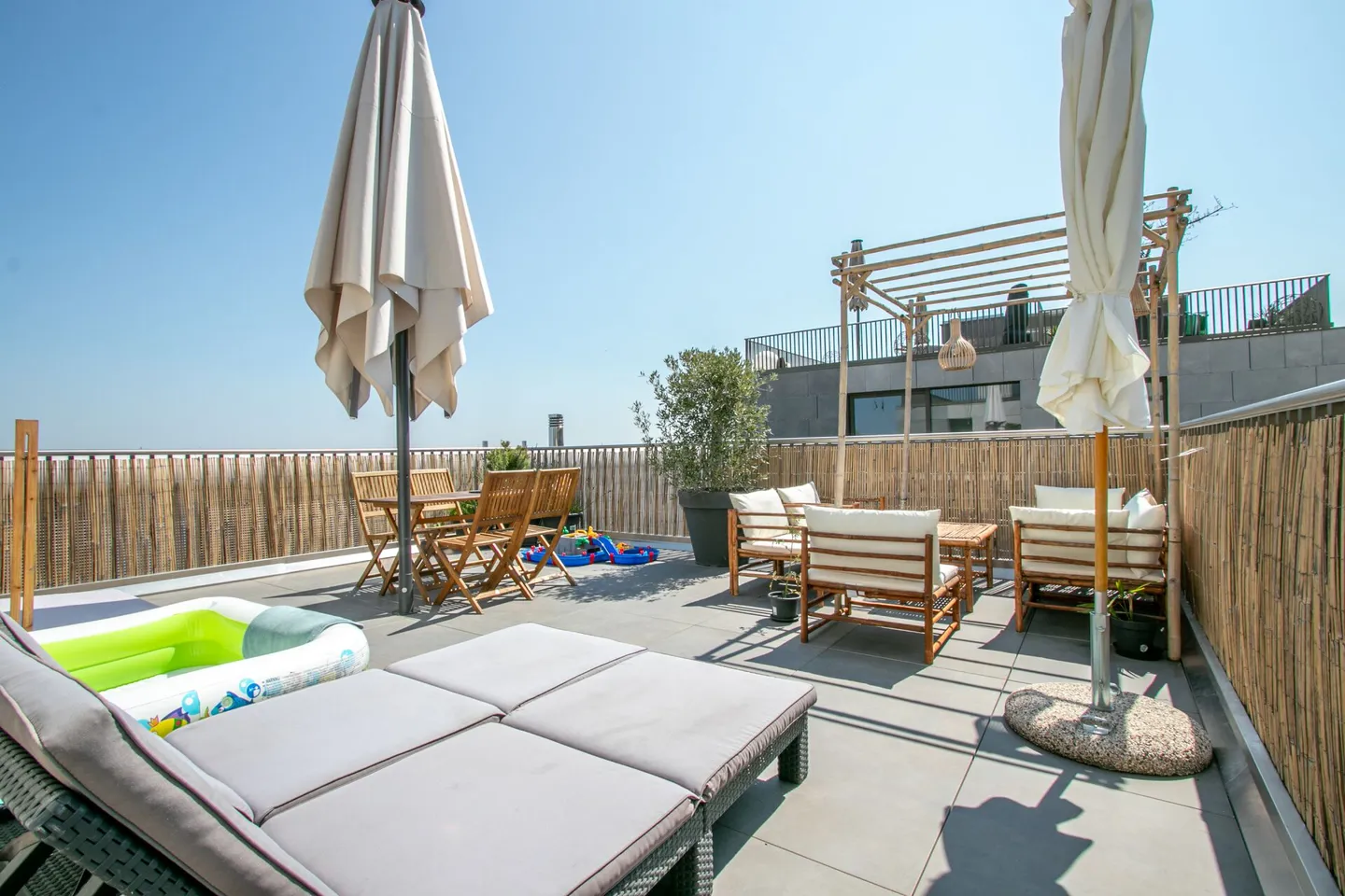 Modern 3.5-room maisonette in Minergie-P standard - rural, central & with 40 m² sun terrace - Photo 11 of 20