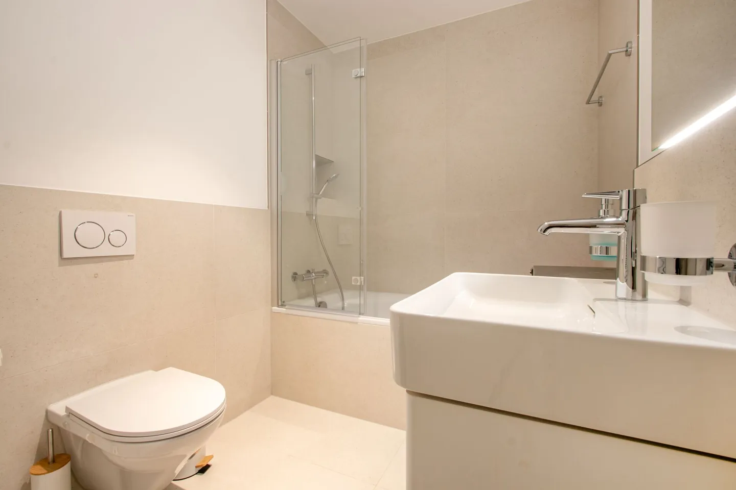 Modern 3.5-room maisonette in Minergie-P standard - rural, central & with 40 m² sun terrace - Photo 6 of 20