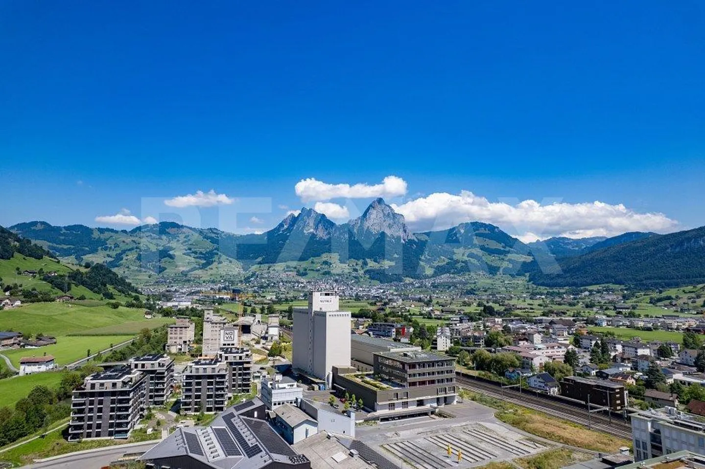 New Construction, Modern 4.5-Room Apartment 007, 1st Floor, with Individual Room Design - Photo 4 of 13