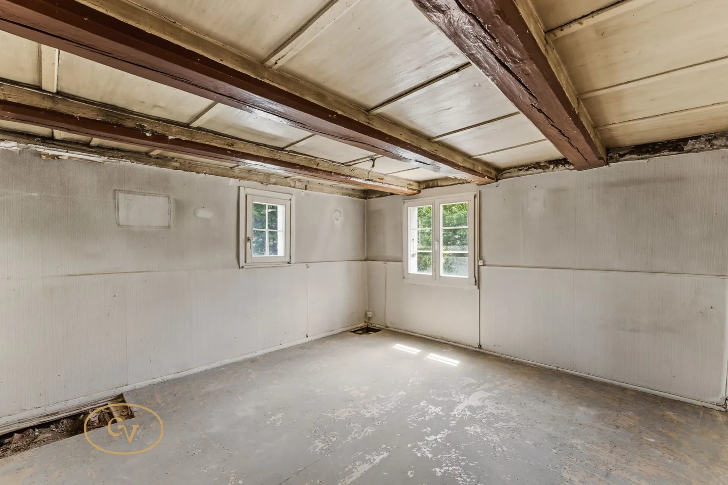Historical cultural monument with exceptional development potential - Photo 9 of 43