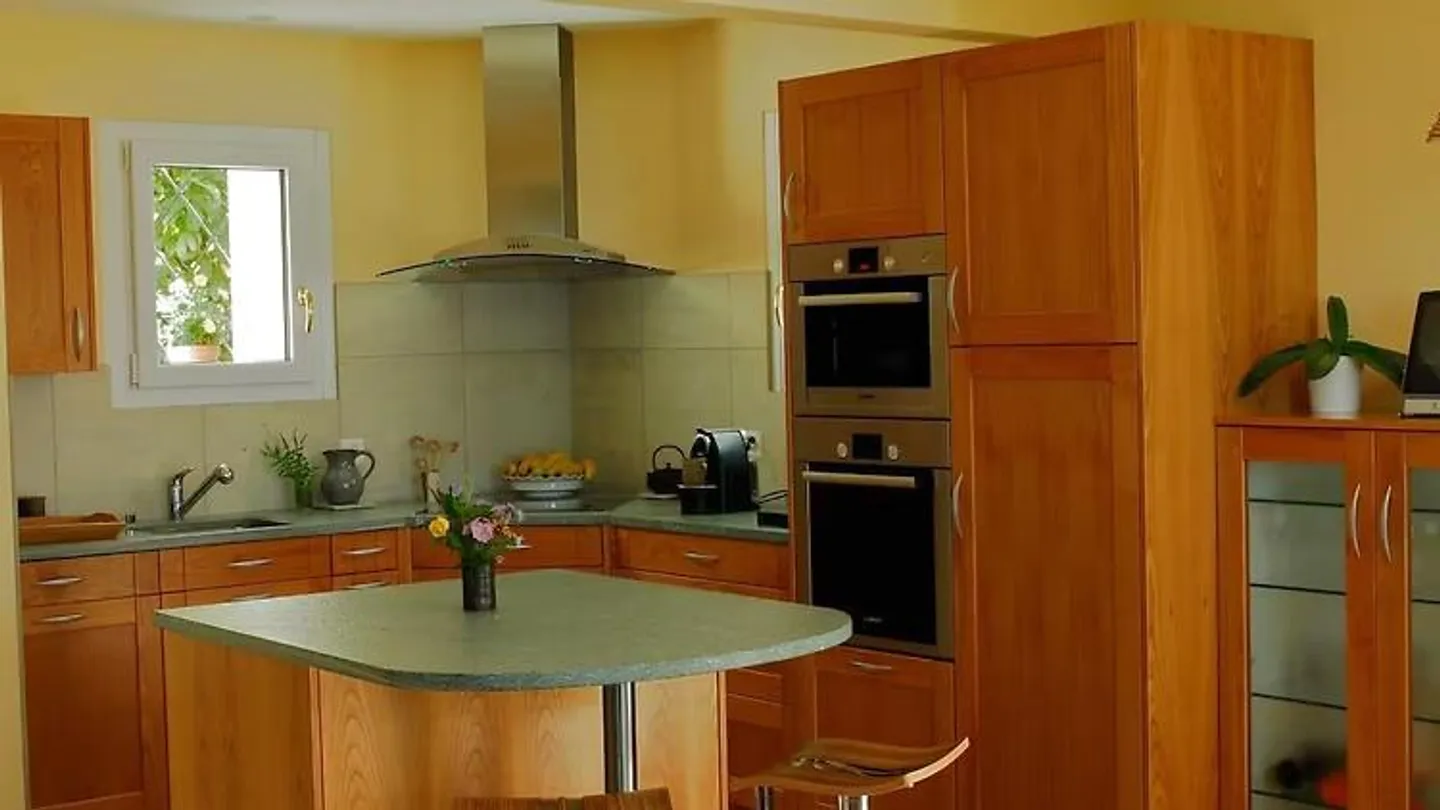 Appartement Charmant avec Vue sur le Lac - Photo 4 sur 10
