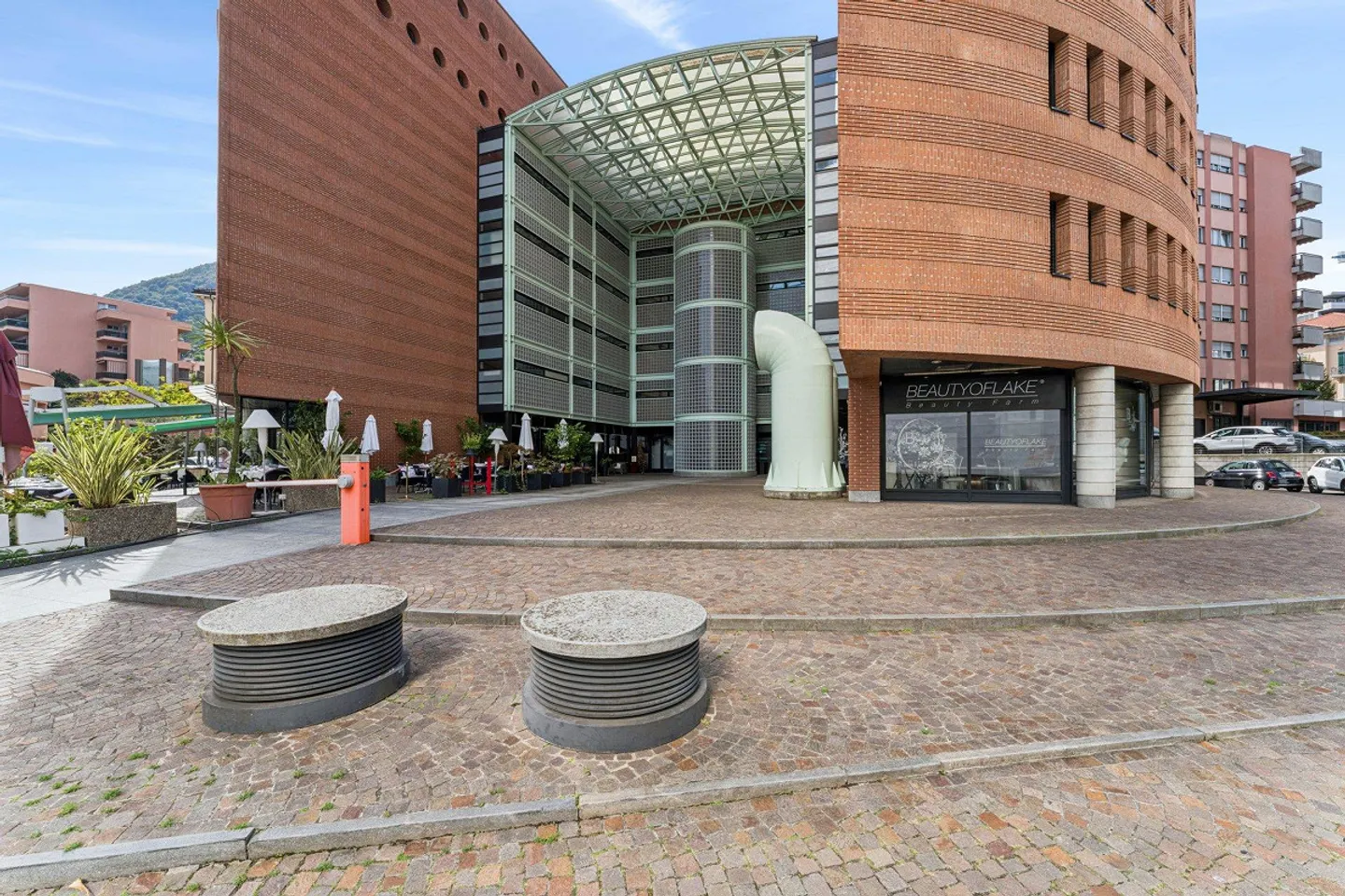 Architektonische Wohnung in Paradiso - Foto 1 von 7