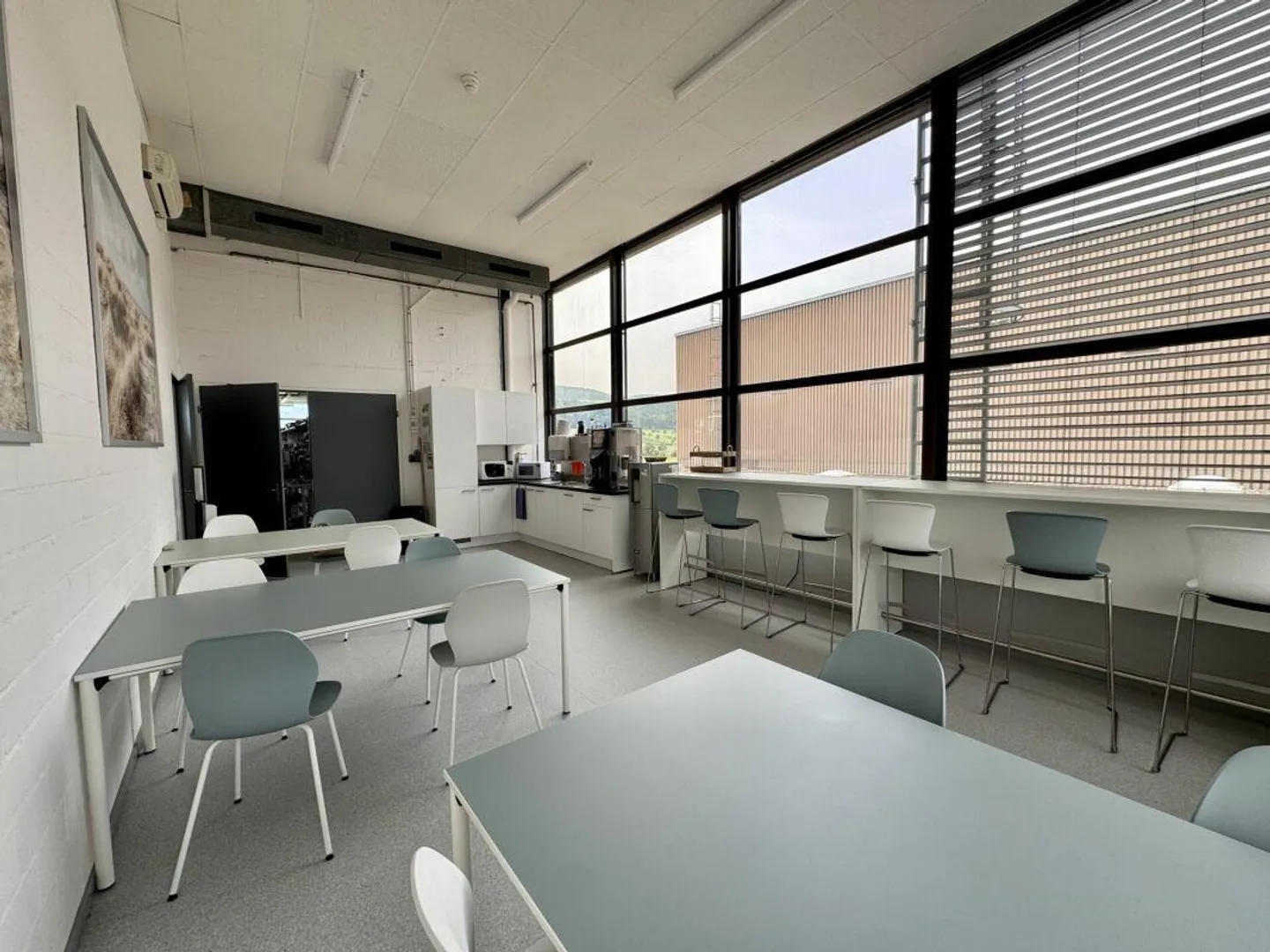 Helle Flächen für Logistik, Produktion und Ausstellung nähe Autobah... - Foto 6 von 8