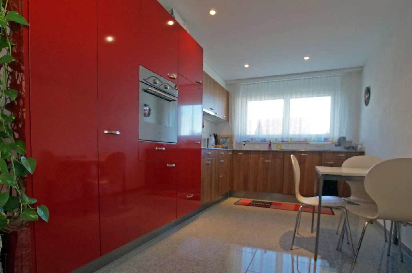 Grosse Wohnung zentral, Ideal für Junggebliebene - Foto 3 von 12