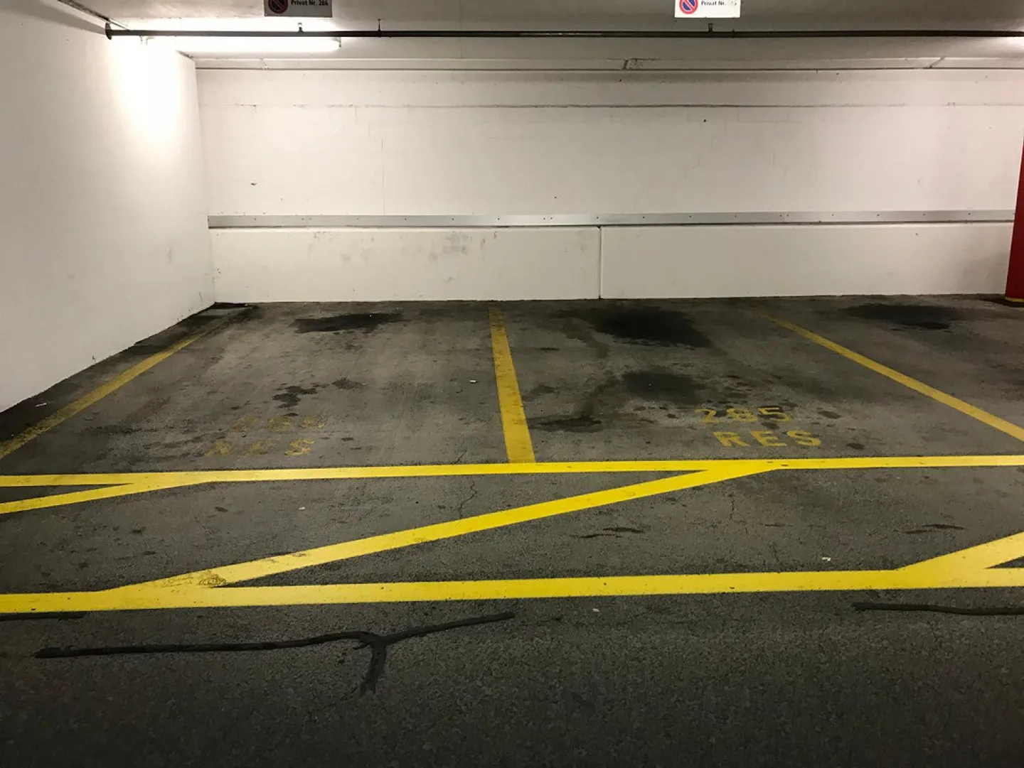 Parcheggio Schützenmatte - Posto auto centrale ad Altdorf - Foto 1 di 2