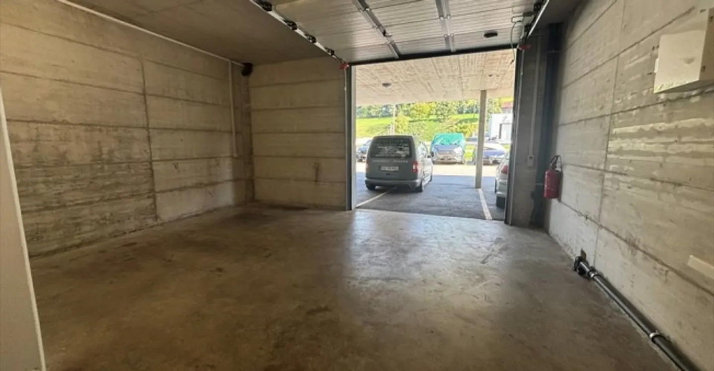 «Dépôt» - Photo 1 sur 6