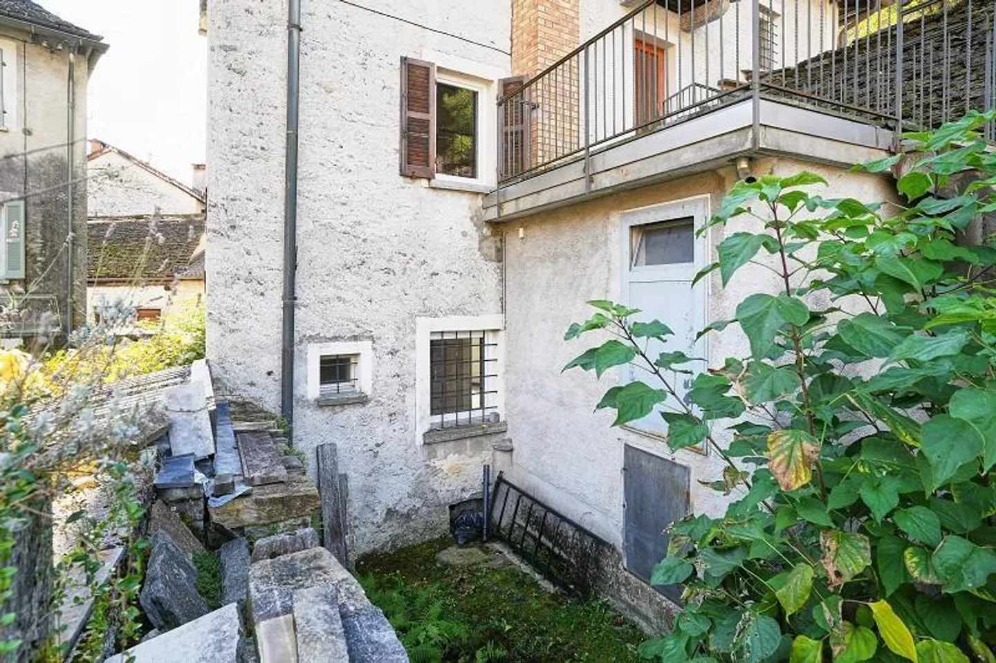 Casa bifamiliare con rustico nel centro del villaggio - Foto 3 di 46