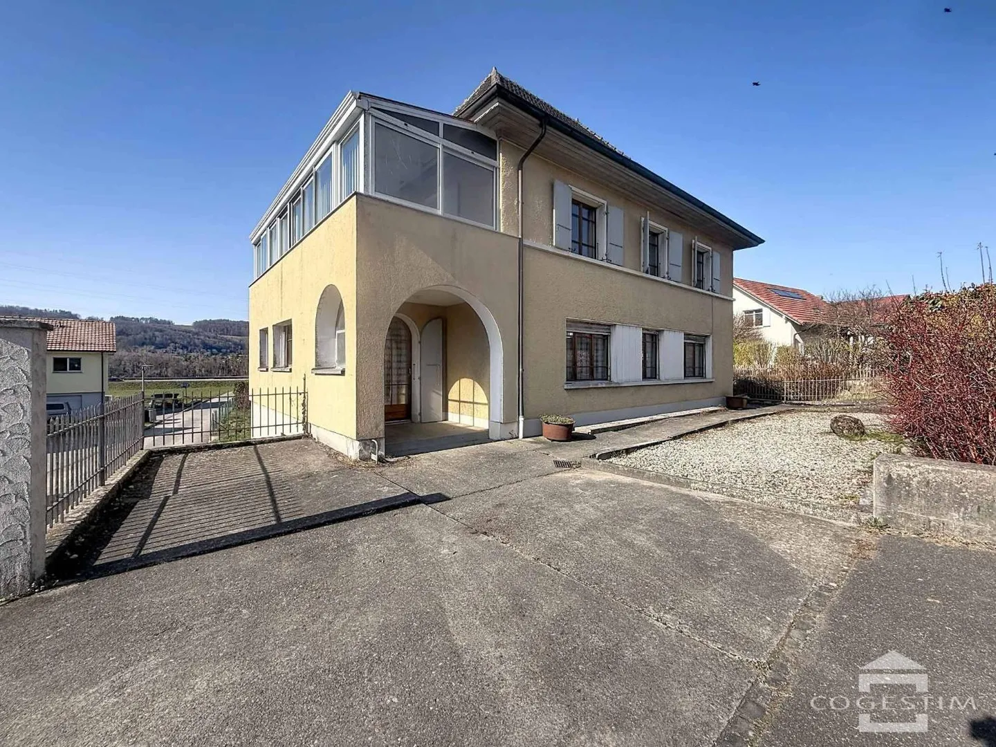 7-room house - Photo 1 of 13