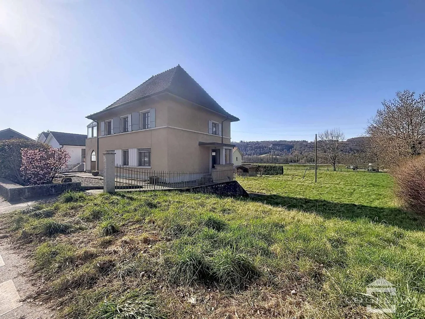 7-room house - Photo 2 of 13