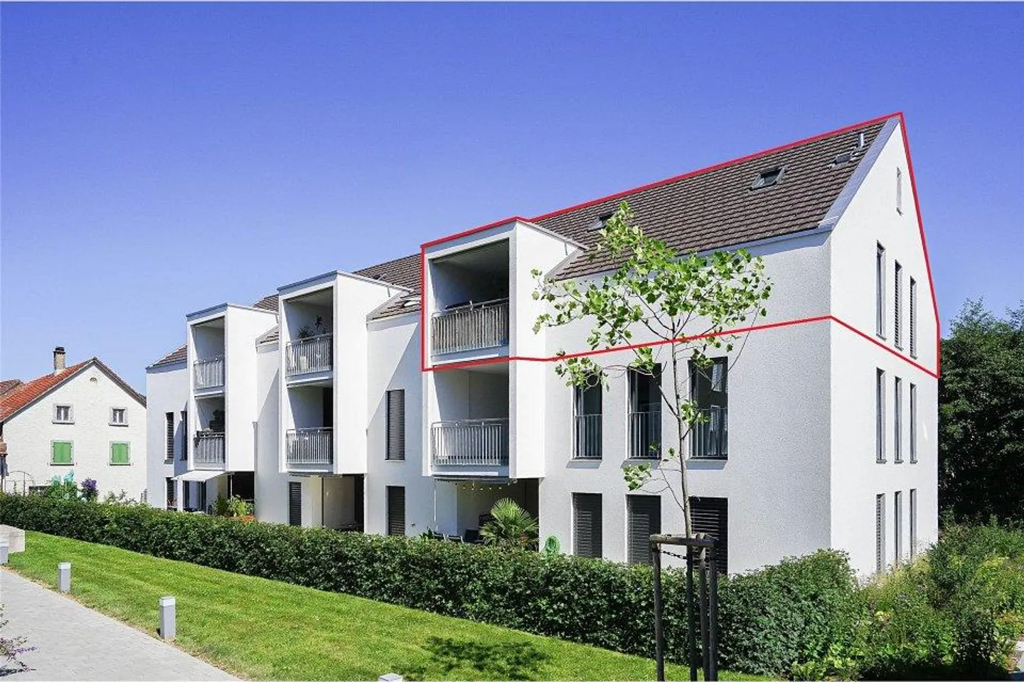 Moderno e arioso: Elegante appartamento attico di 3,5 locali con galleria - Foto 1 di 13
