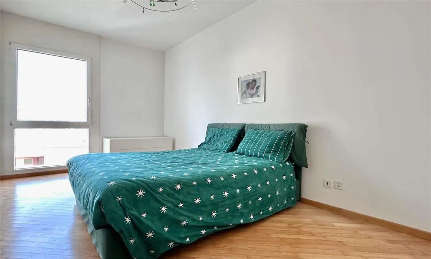 Appartamento con vista lago e servizi esclusivi - Foto 8 di 13