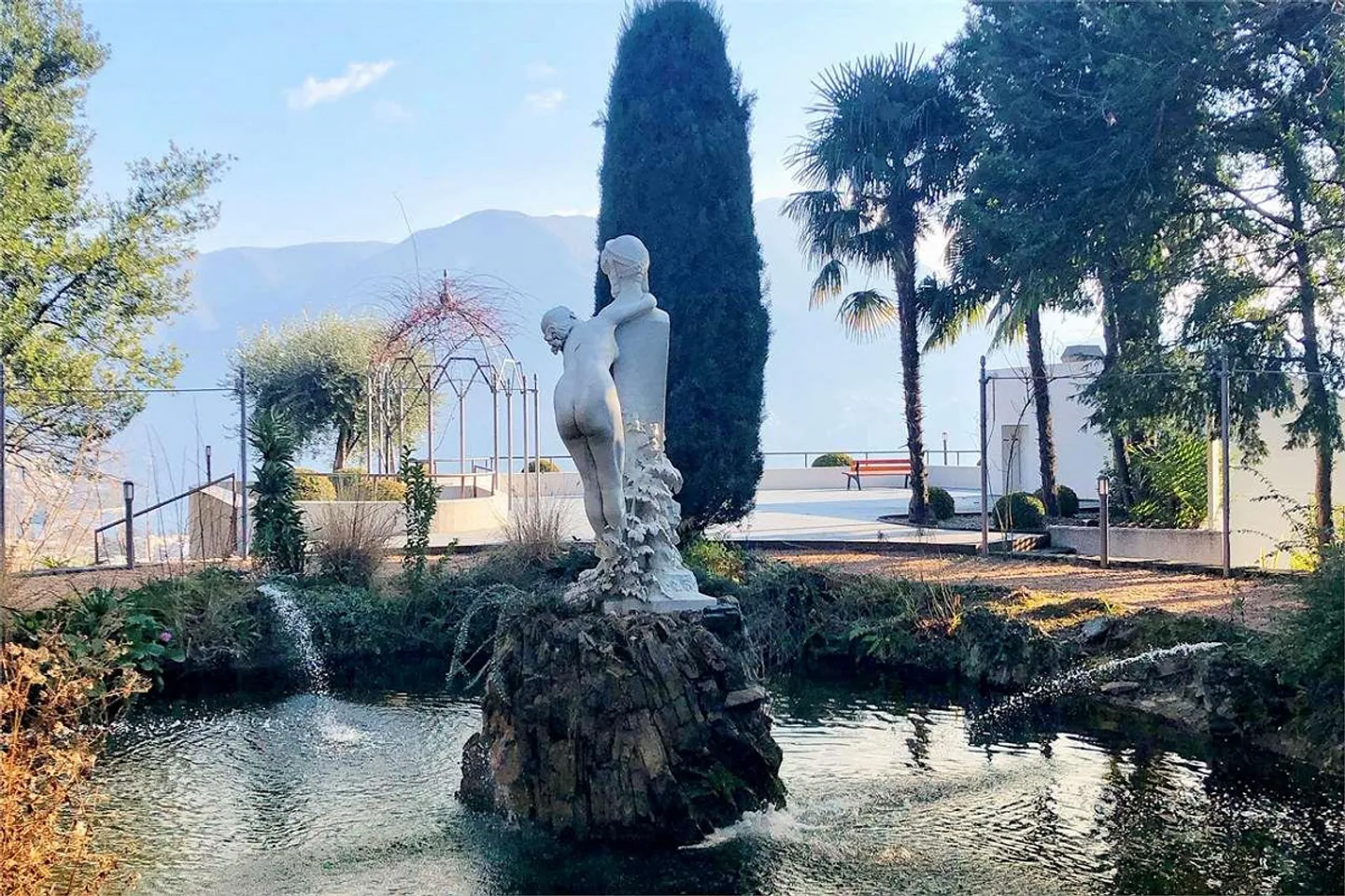 Appartamento con vista lago e servizi esclusivi - Foto 11 di 13