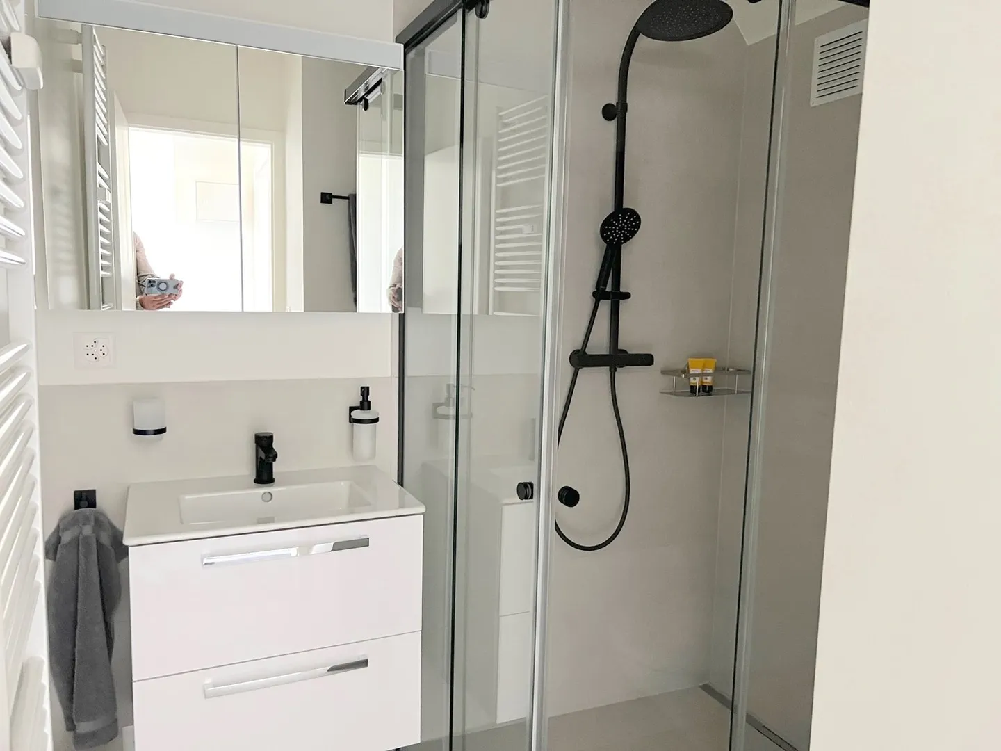 Direttamente sul Reno, prima fila 70 mq Riverside-JUNIORSUITE-deluxe per soggiorni brevi o clienti aziendali - Foto 15 di 18