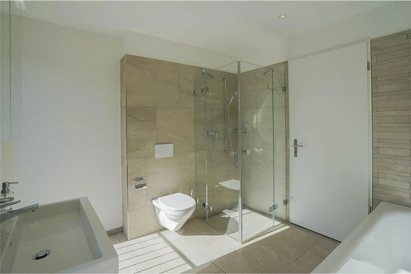 Moderno e arioso: Elegante appartamento attico di 3,5 locali con galleria - Foto 13 di 13