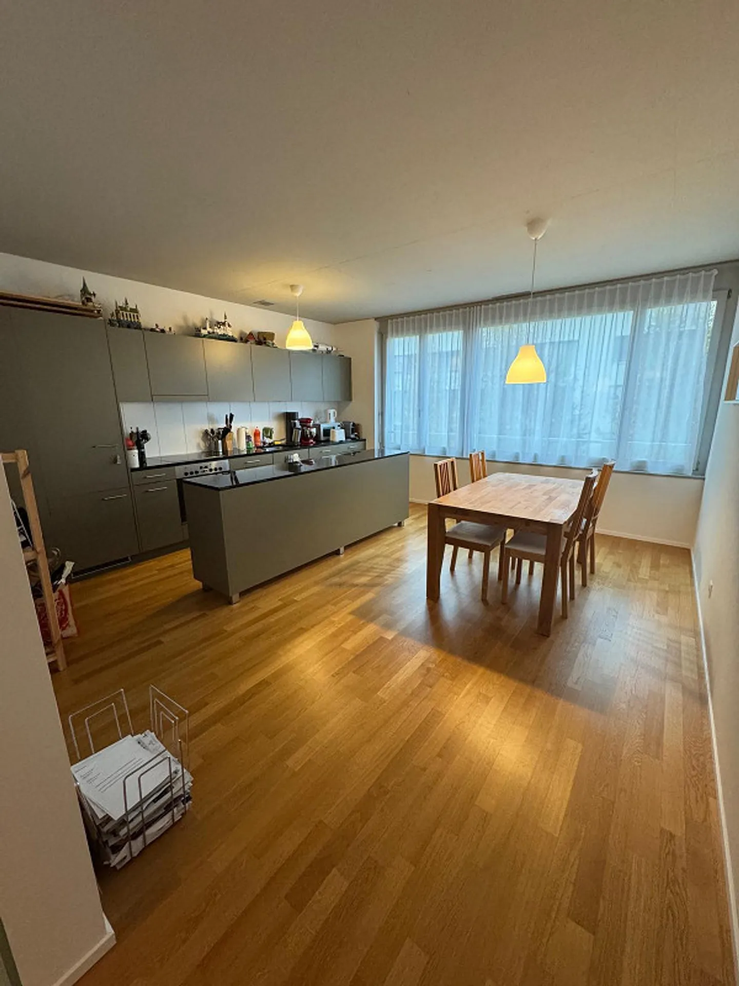 Appartement moderne de 2,5 pièces avec balcon et hauts plafonds à Winterthur - Photo 1 sur 11