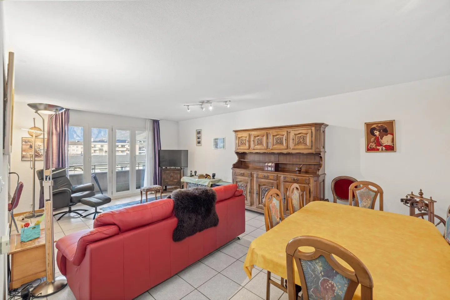 Apartment in the village center - Spacious 2.5 rooms with two ba... - Photo 2 of 8