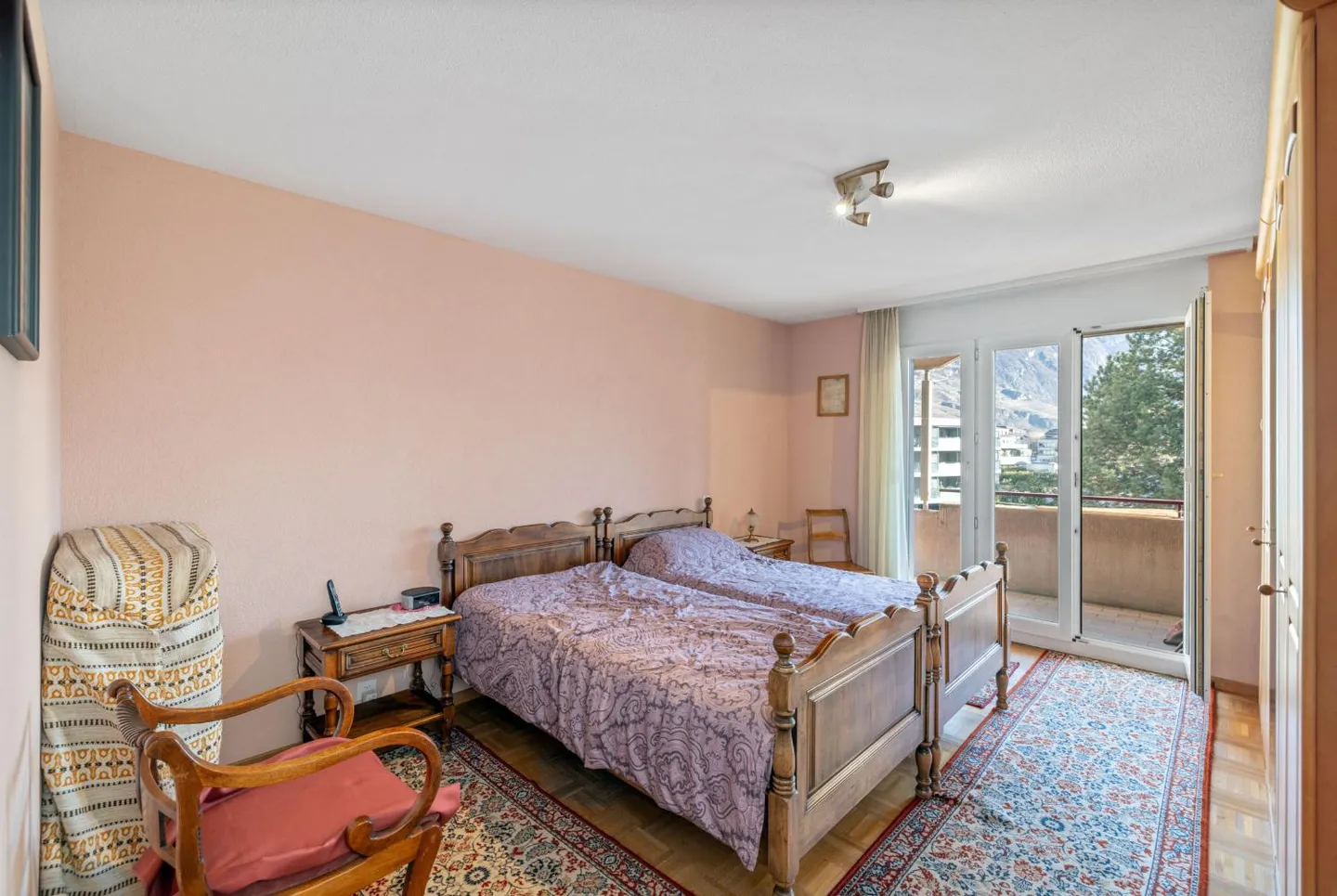 Apartment in the village center - Spacious 2.5 rooms with two ba... - Photo 4 of 8