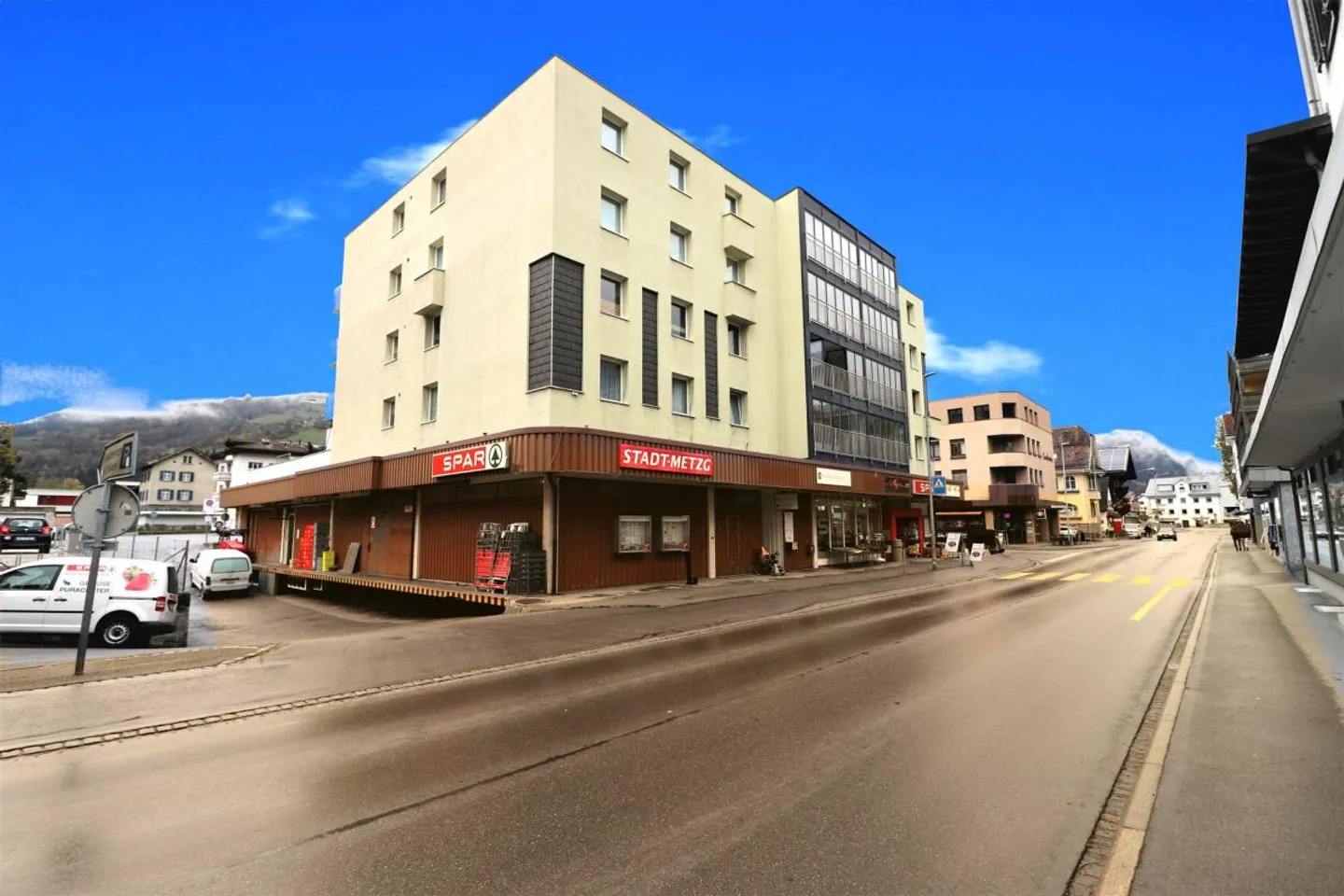 Spazio commerciale con un rendimento netto del 6% - Foto 2 di 13