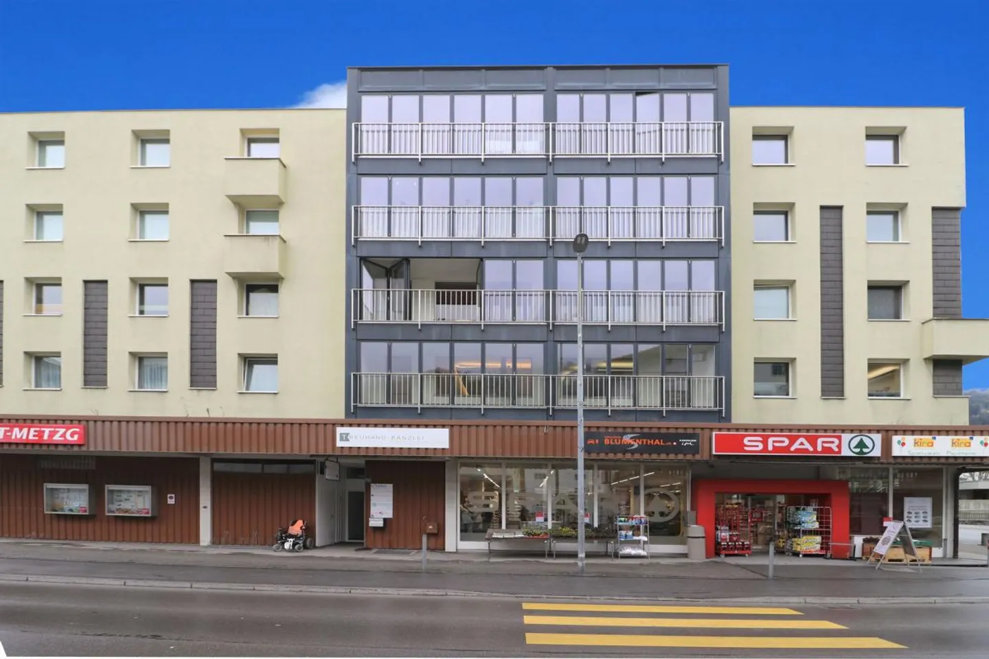 Spazio commerciale con un rendimento netto del 6% - Foto 3 di 13