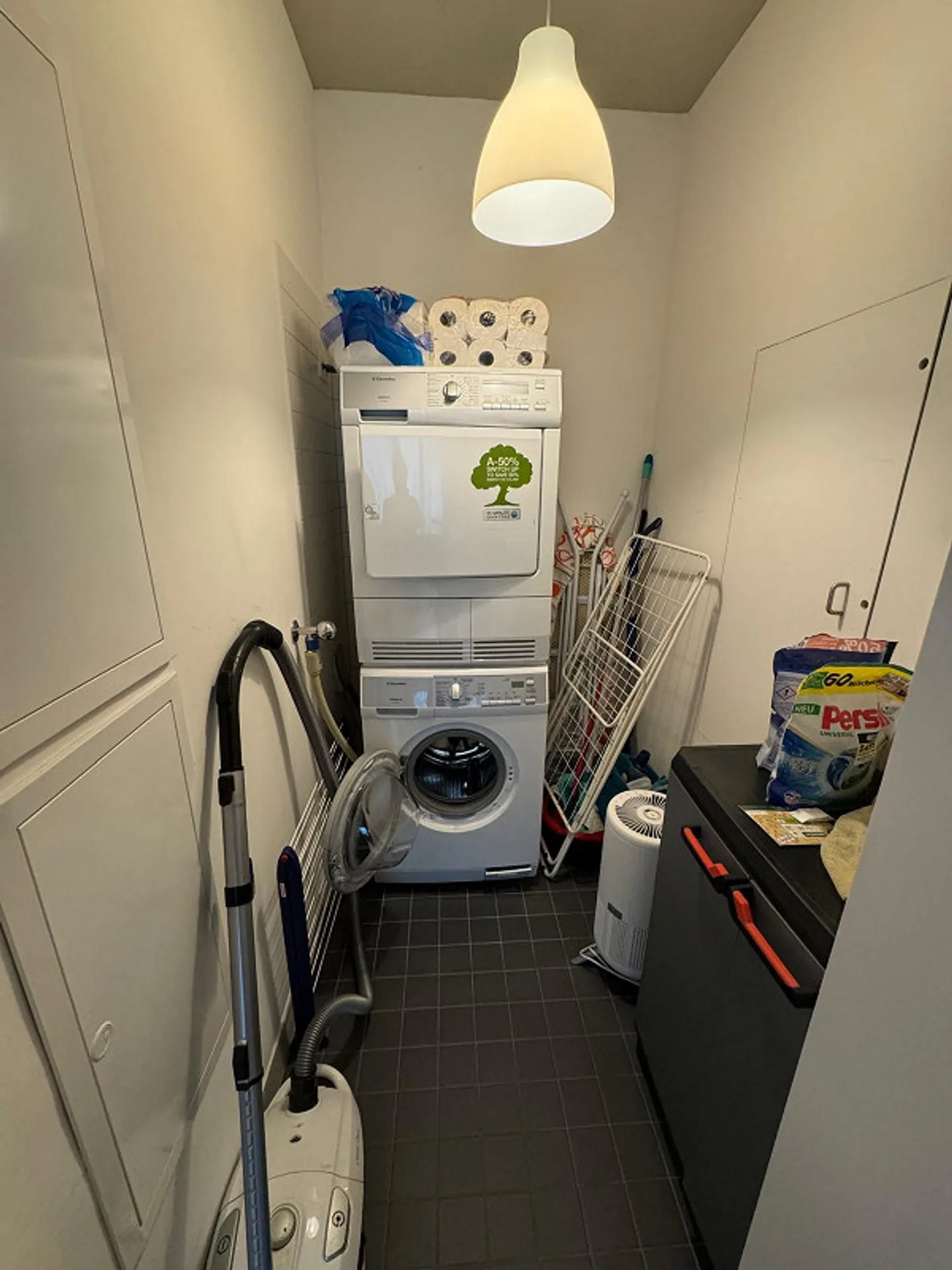 Appartement moderne de 2,5 pièces avec balcon et hauts plafonds à Winterthur - Photo 5 sur 11