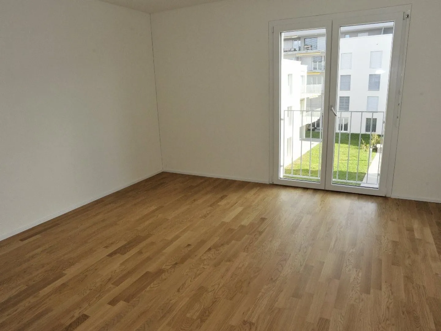 Moderno appartamento attico di 4.5 locali con terrazza di 43 m2 - Foto 4 di 12