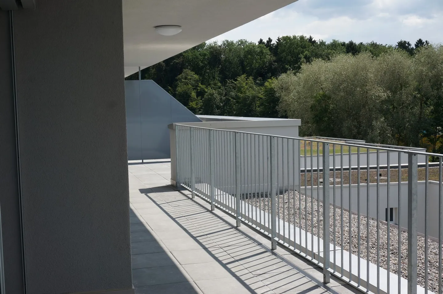 Moderno appartamento attico di 4.5 locali con terrazza di 43 m2 - Foto 10 di 12