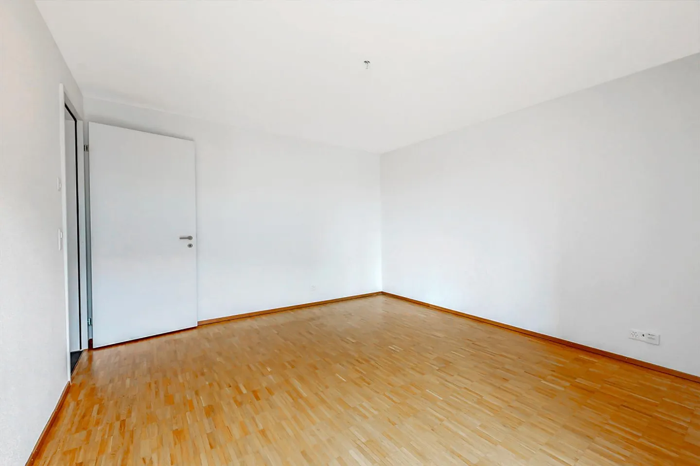 Modern Apartment in TRIO Dietikon - Photo 8 of 12