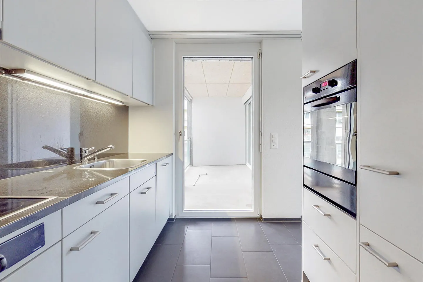 Modern Apartment in TRIO Dietikon - Photo 9 of 12