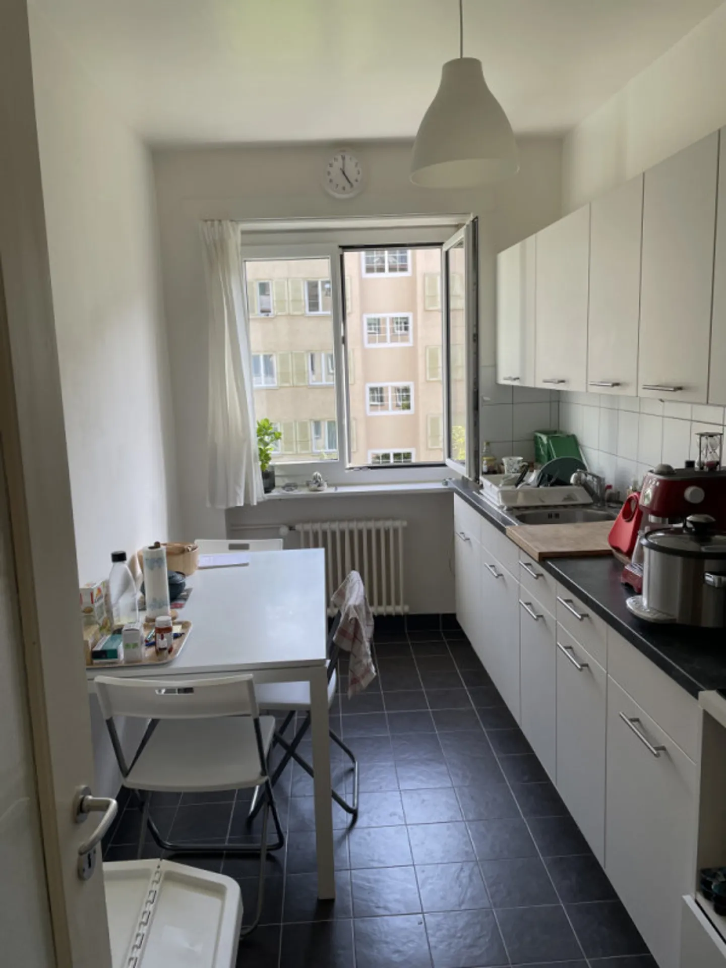 Appartement lumineux 2.5 pièces à Genève - Photo 1 sur 8
