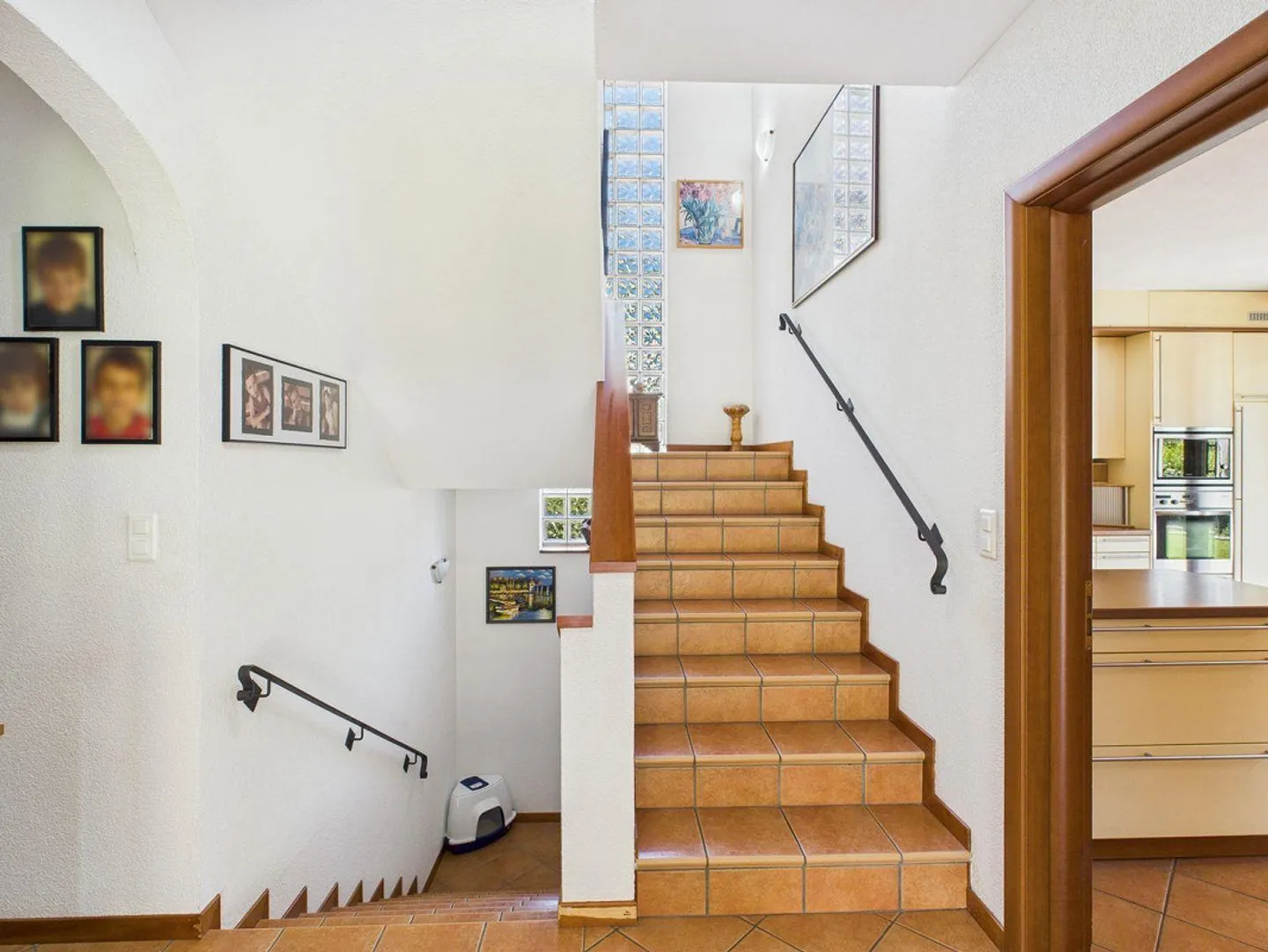 Independent villa with large garden and characteristic grotto in Taverne - Photo 4 of 13