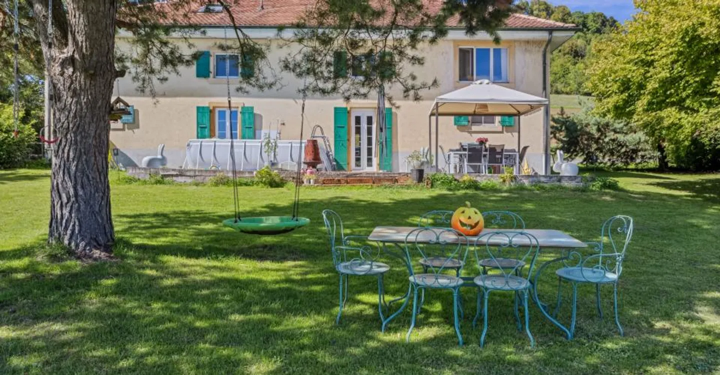 Maison Charmante avec Vue sur le Château - Photo 1 sur 8