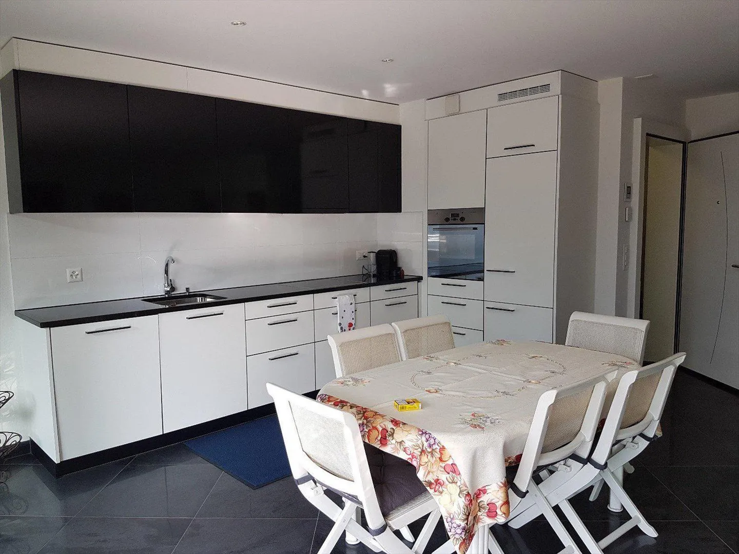 Furnished 3.5-room apartment - Photo 3 of 10