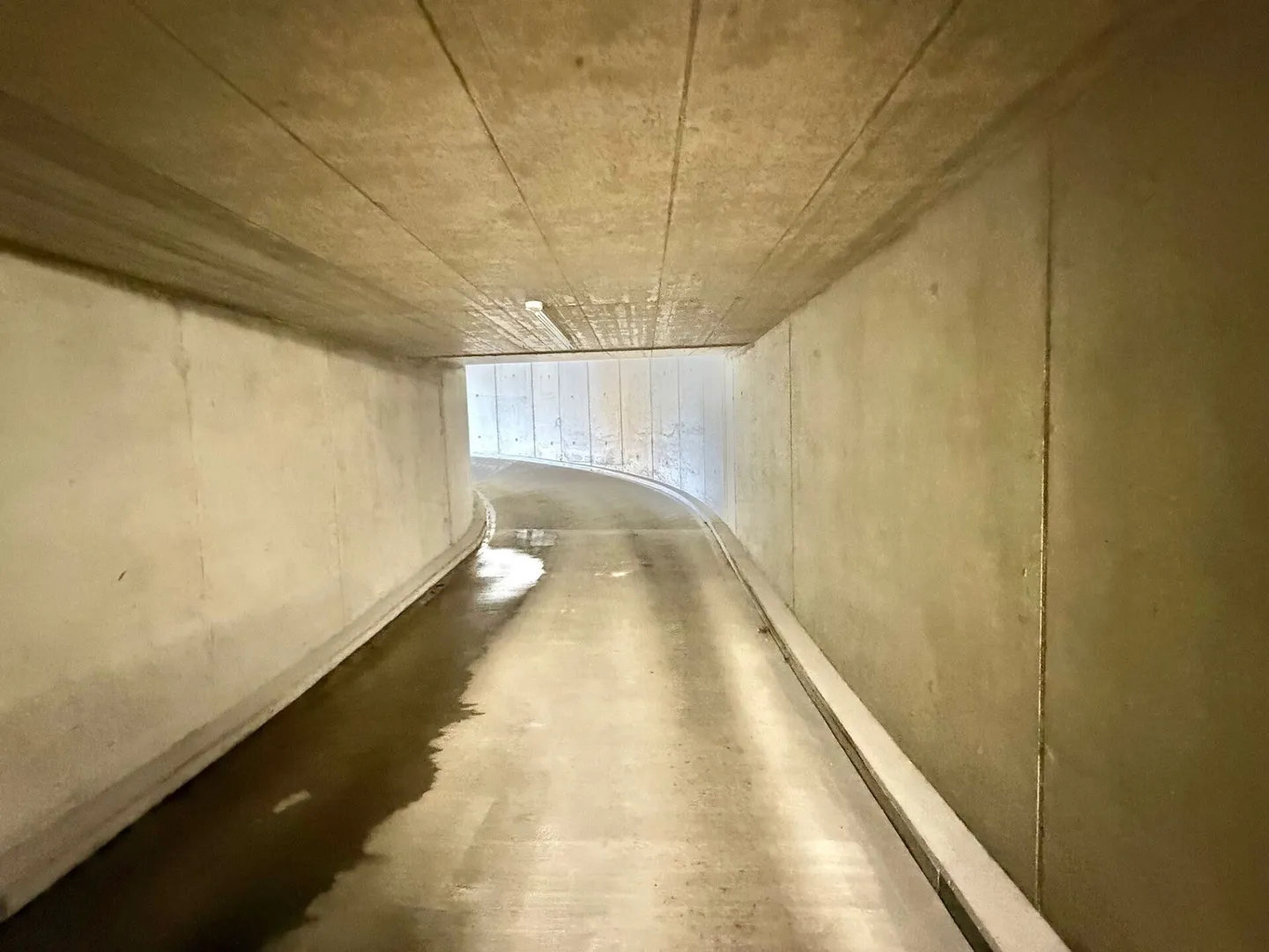 Posto auto sotterraneo n. 32 nel garage « Rägeboge » - Foto 7 di 8