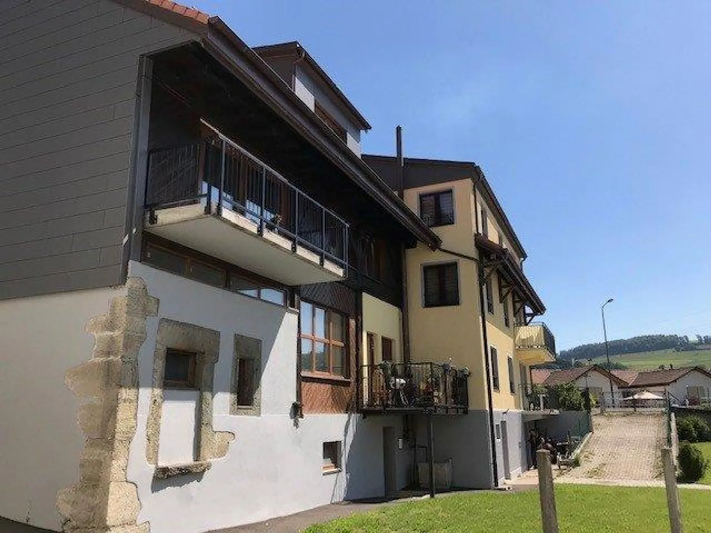 2.5 Room Apartment - Photo 2 of 6