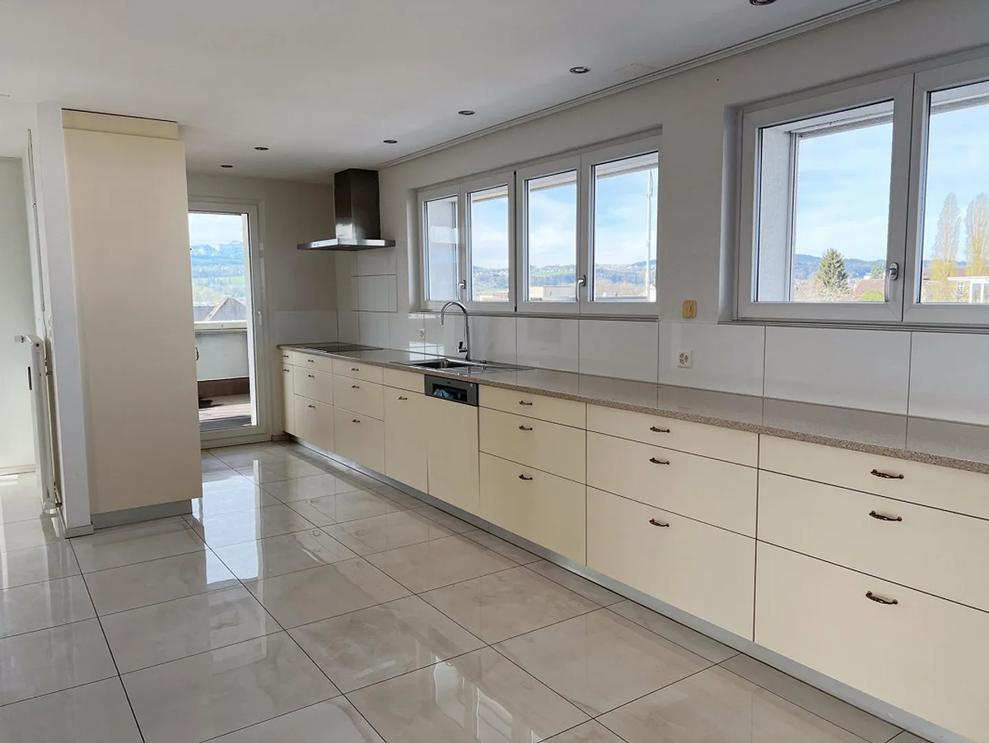 Appartement de 7,5 pièces à louer - Photo 4 sur 18