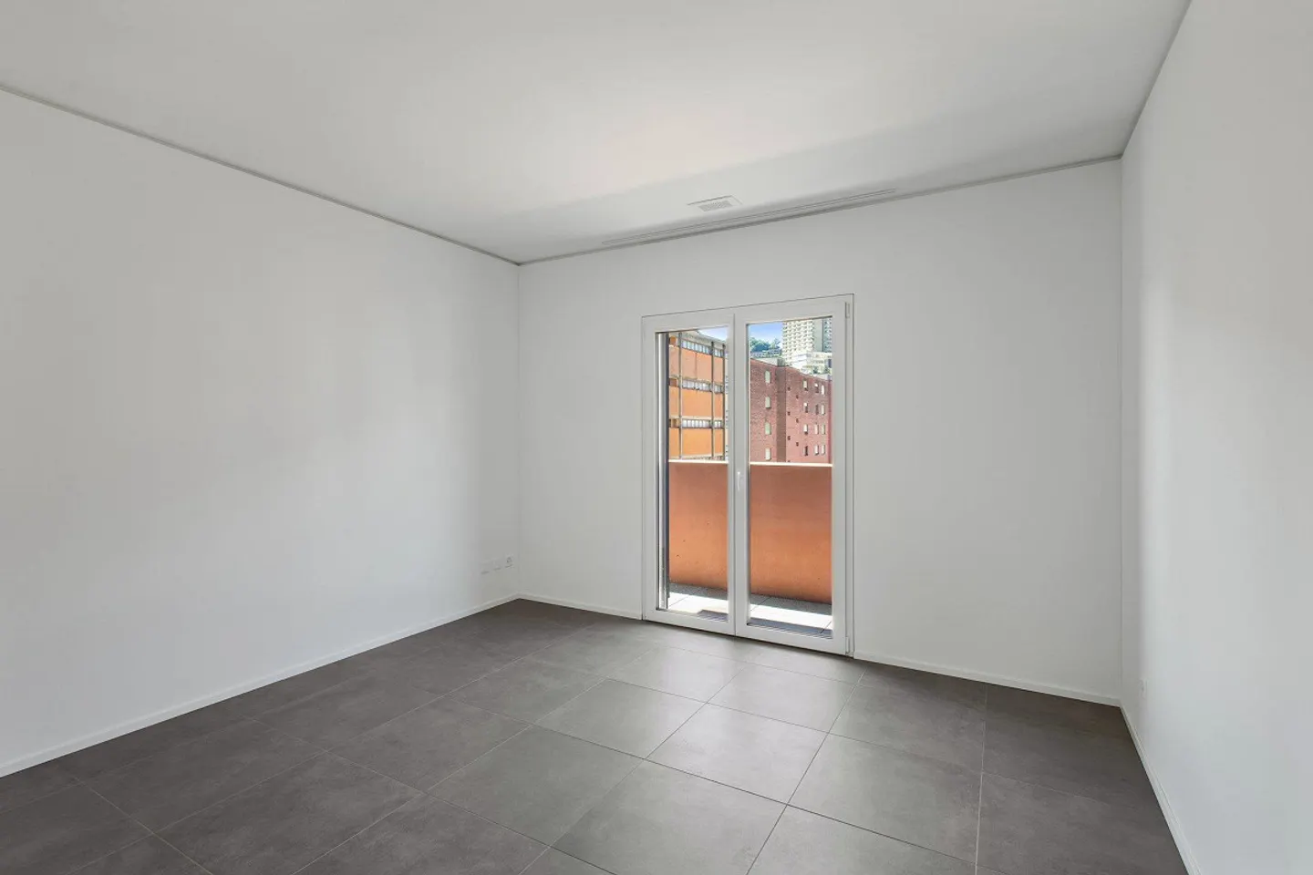 Appartement Moderne avec Terrasse - Photo 9 sur 10